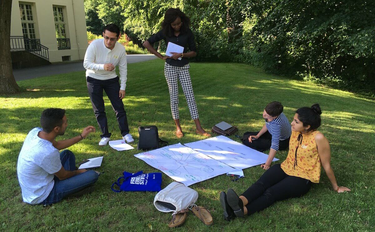 Participants during group work at the 2019 International Kasser Summer Academy in Hofgeismar, a small town in the vicinity of Kassel (northern Germany), 16.-21.6.2019. Photo by FES